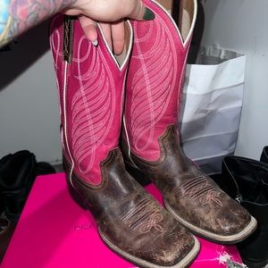 Arita square toe boots 7.5